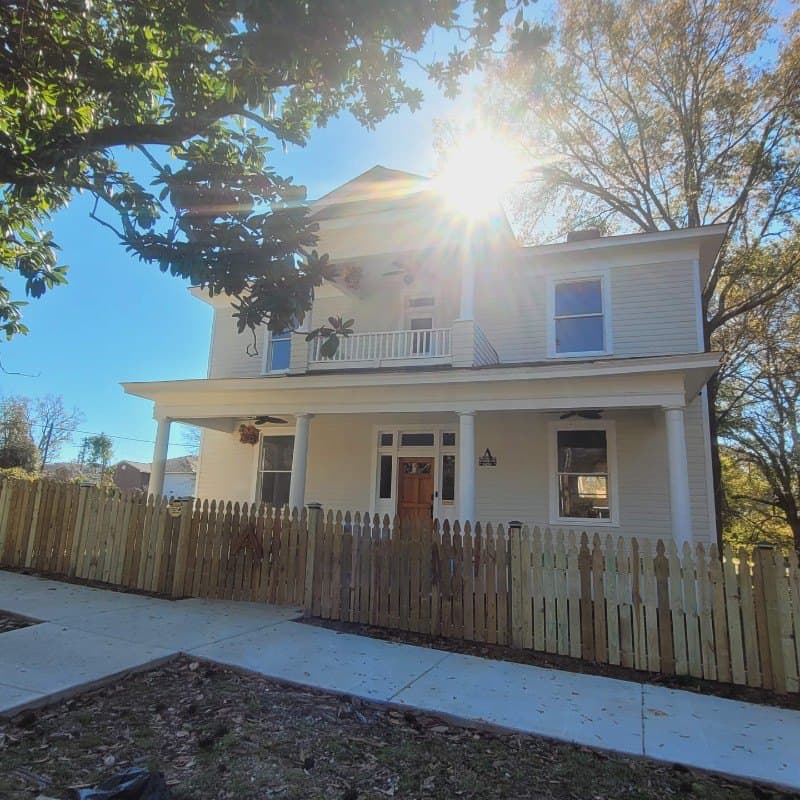 343 Adelle St