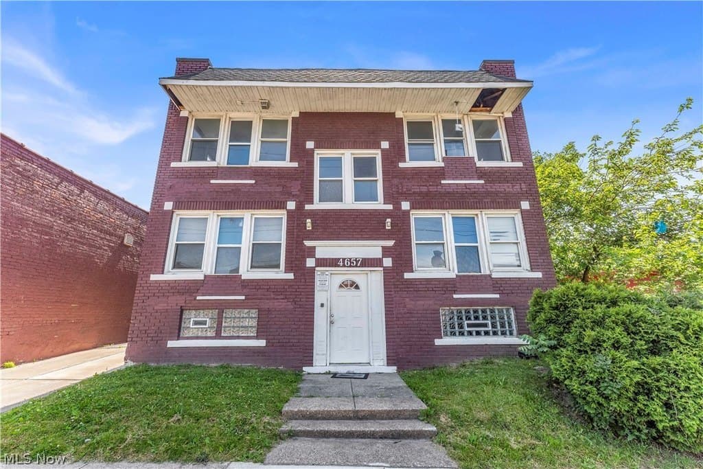 4657 Warner Rd Apt 4