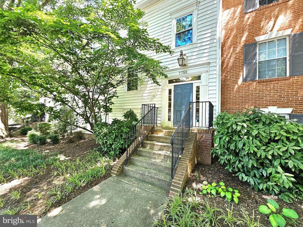 7758 New Providence Dr Apt 9
