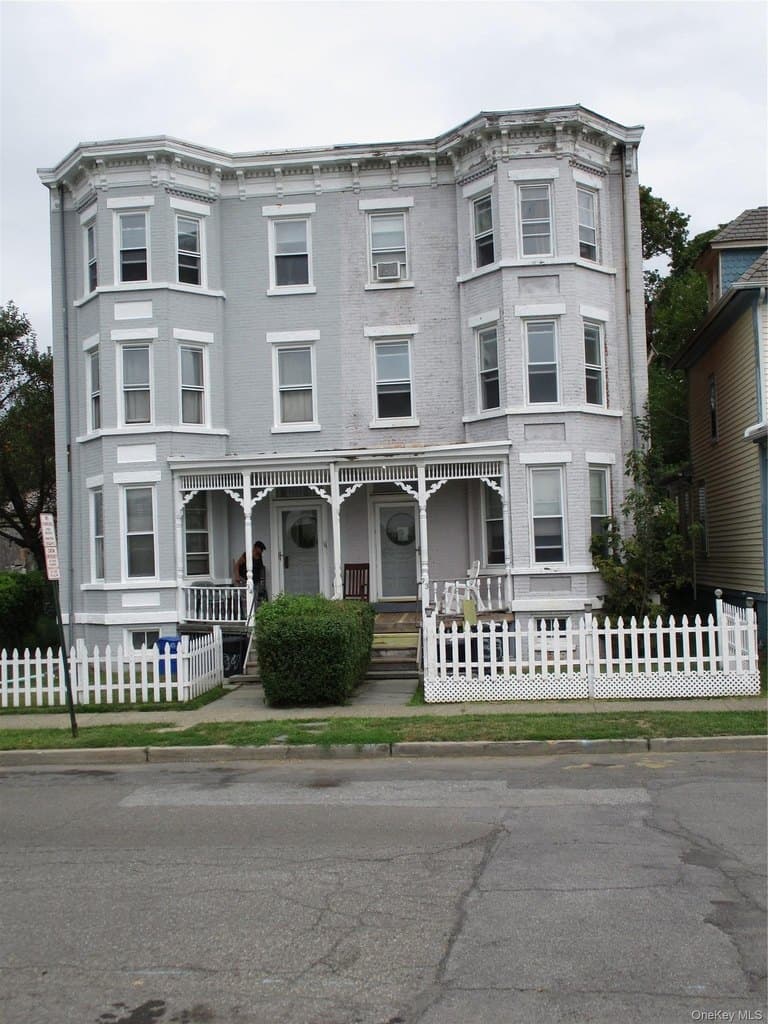 33 Bay View Ter Apt 1