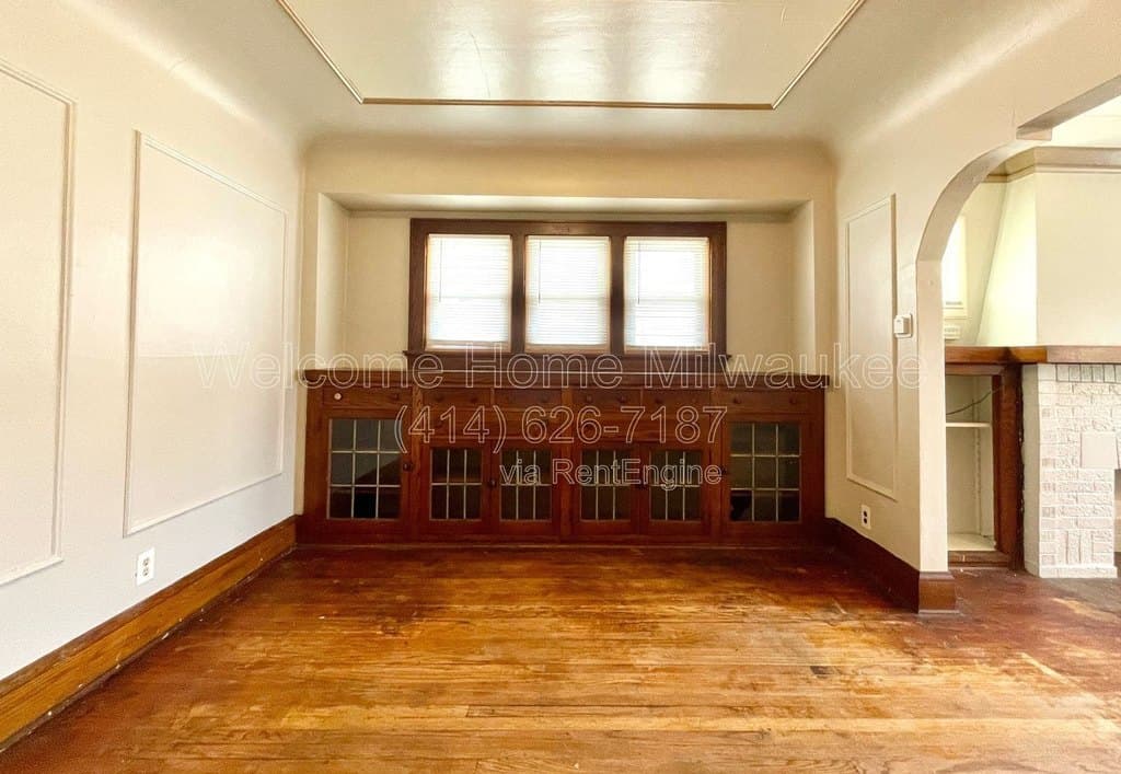 3012 N 57th St Unit Lower