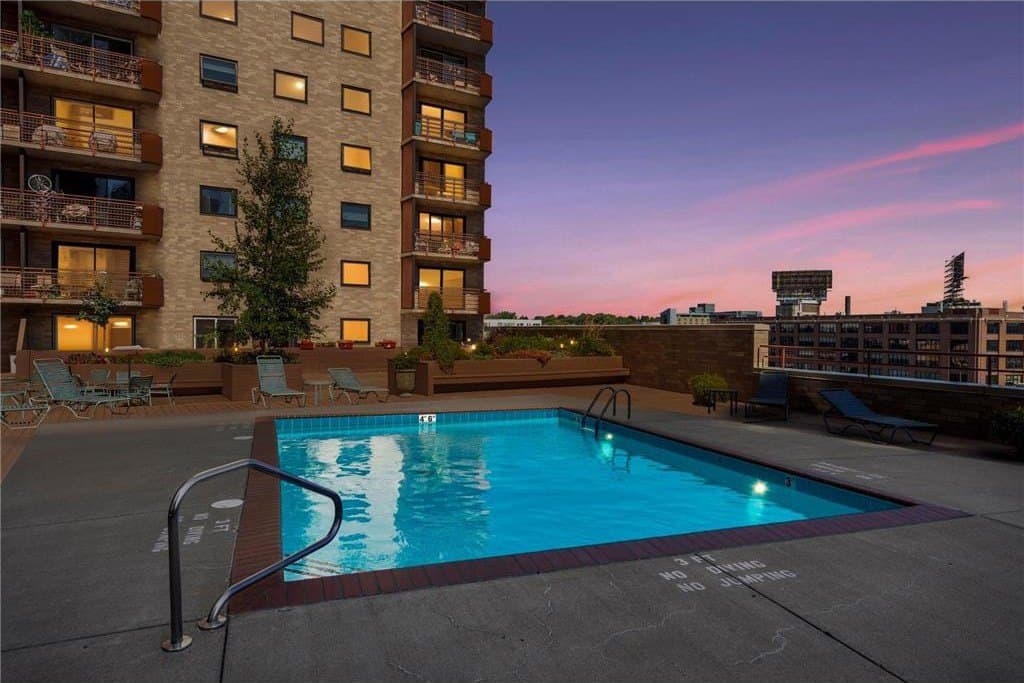 66 9th St E Unit 2501