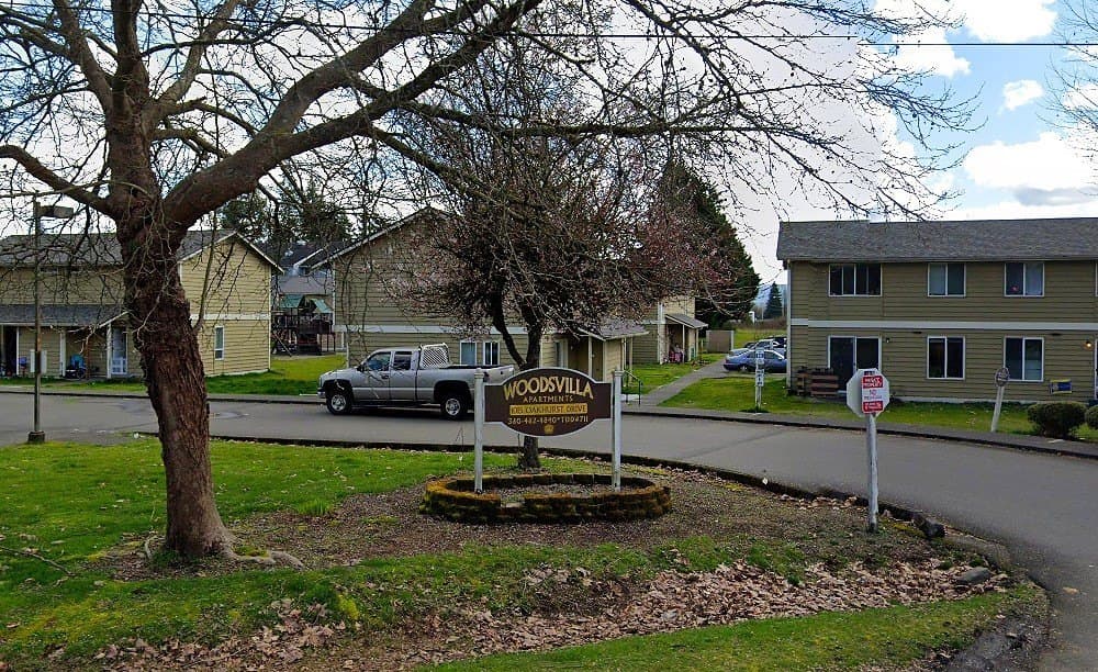 1015 Oakhurst Dr