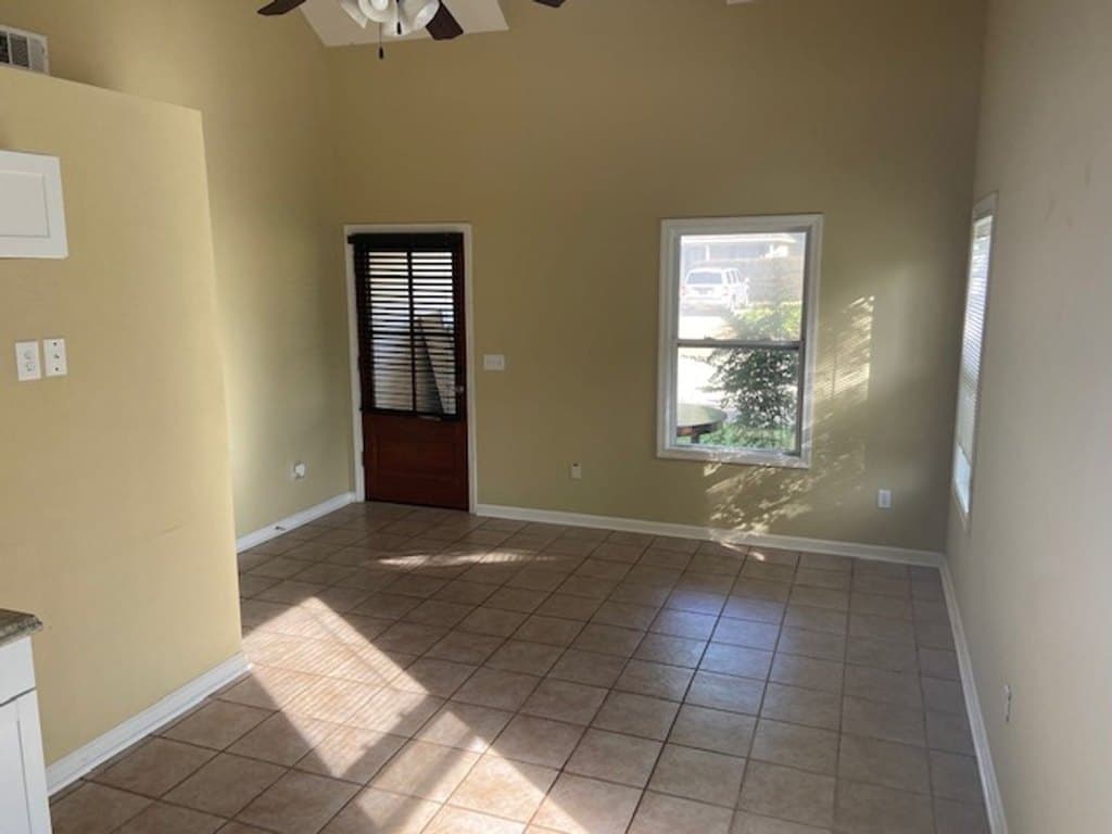 306 Countryview Cv