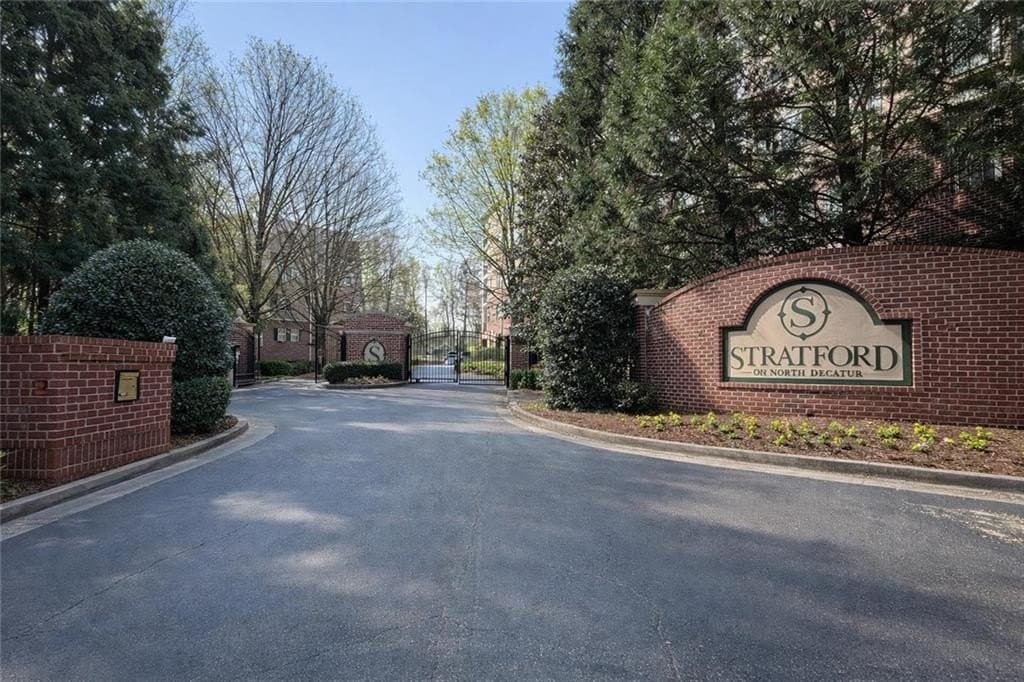 4107 Stratford Cmns
