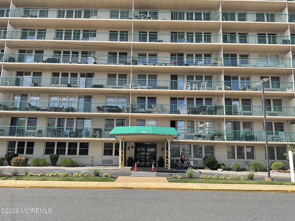 480 Ocean Ave Apt 1F