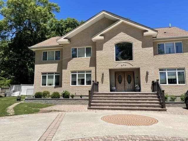 549 Wolf Hill Rd