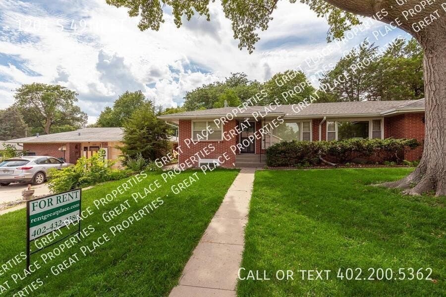 1201 S 49th St