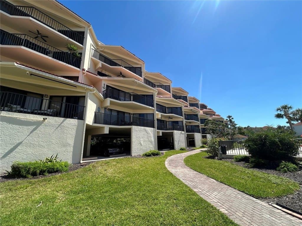 204 3rd St W Apt 405