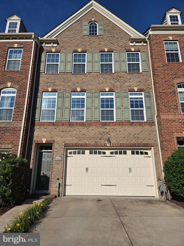 5415 Stream Bank Ln