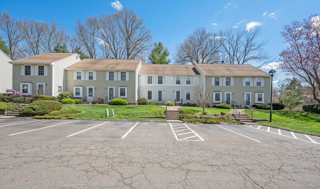 4 Hubbard Run Dr Unit 4