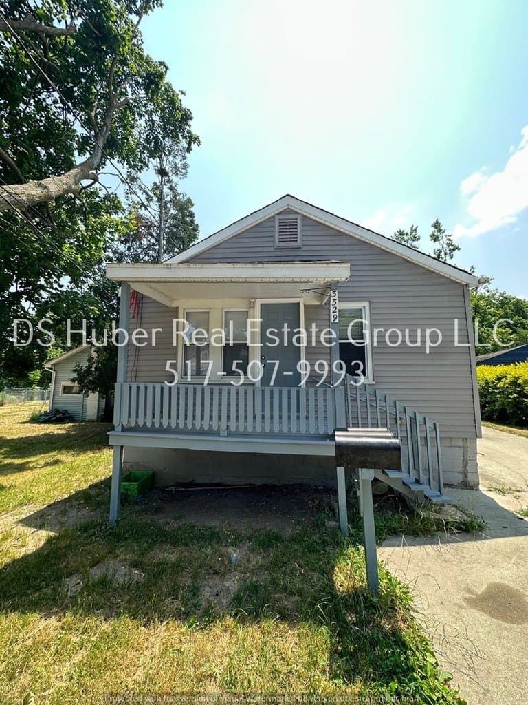 3529 Bergman Ave