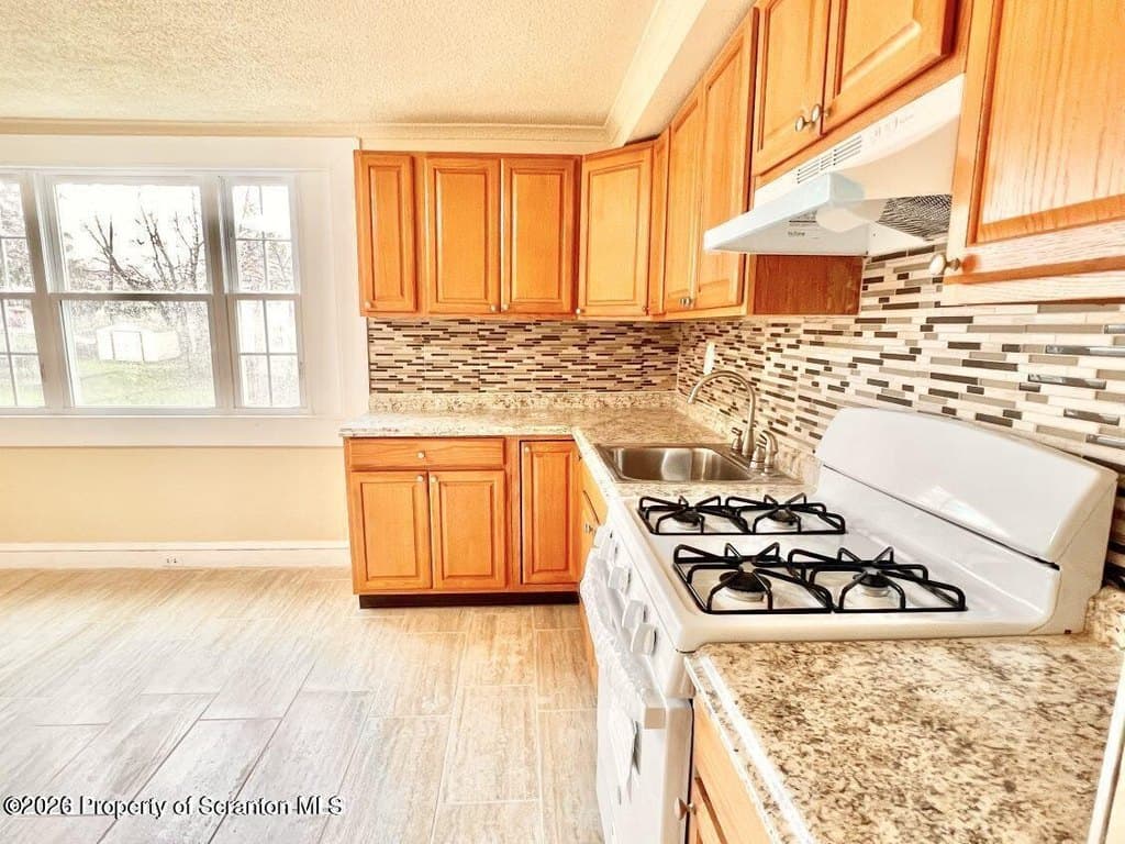 636 Beech St Apt 2