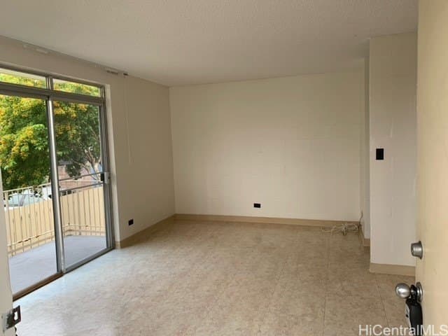 1830 Punahou St Apt 20