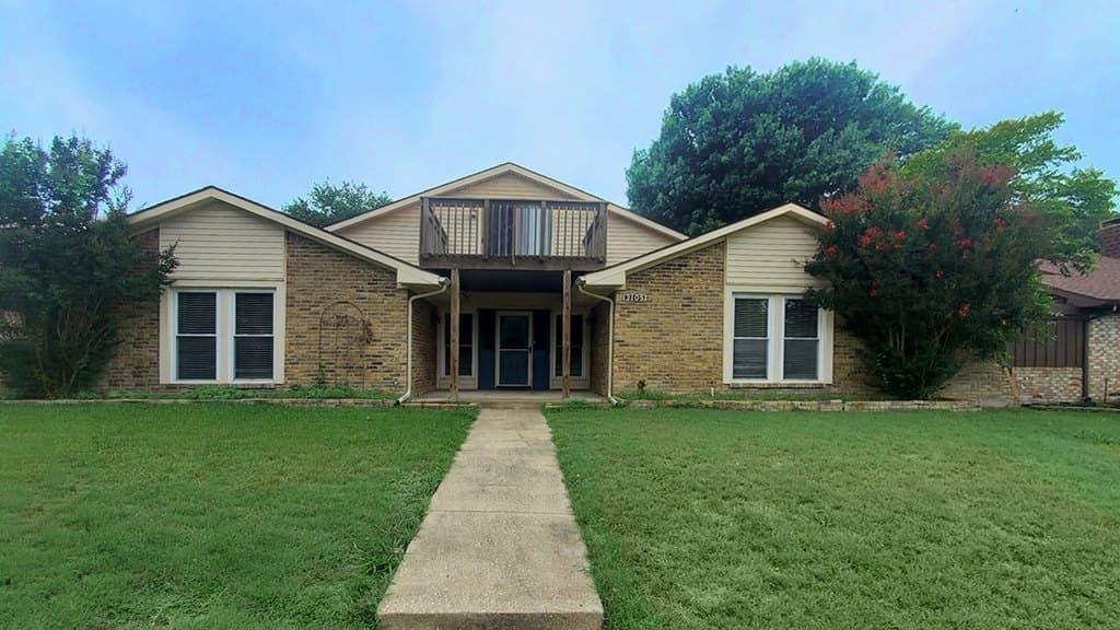 3105 Copper Creek Dr