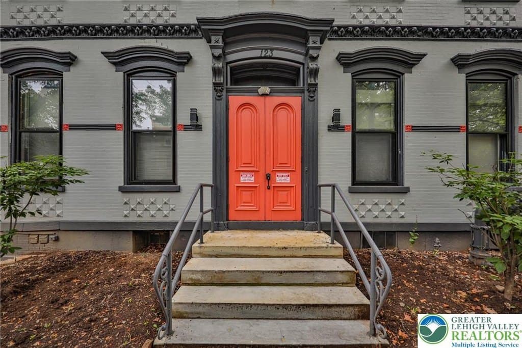 123 N 2nd St Apt 101