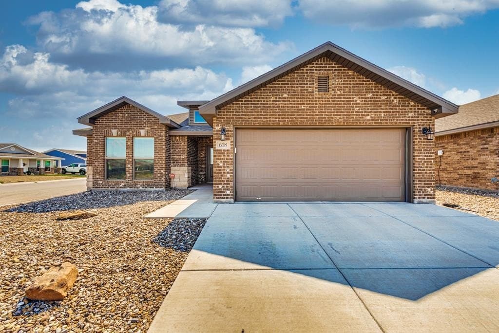 618 Juniper Ct
