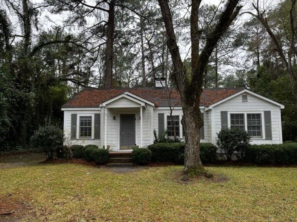 1508 McLeod Rd