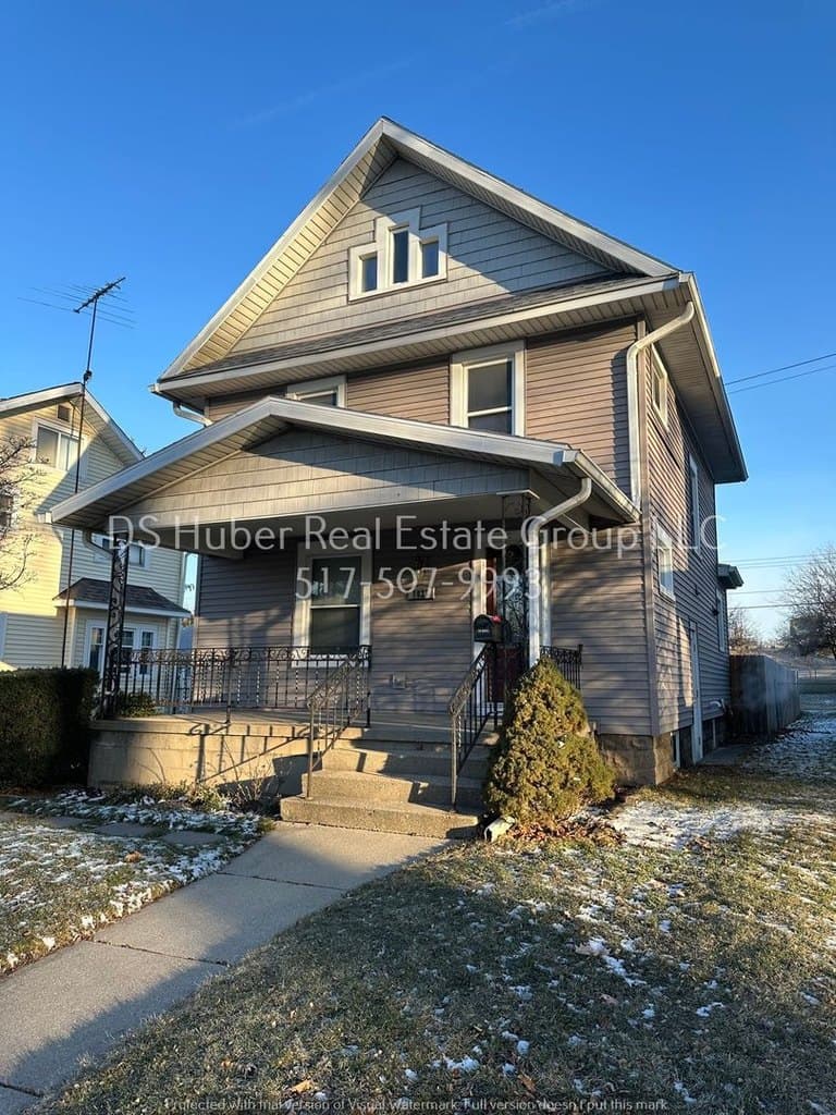 1027 Climax St