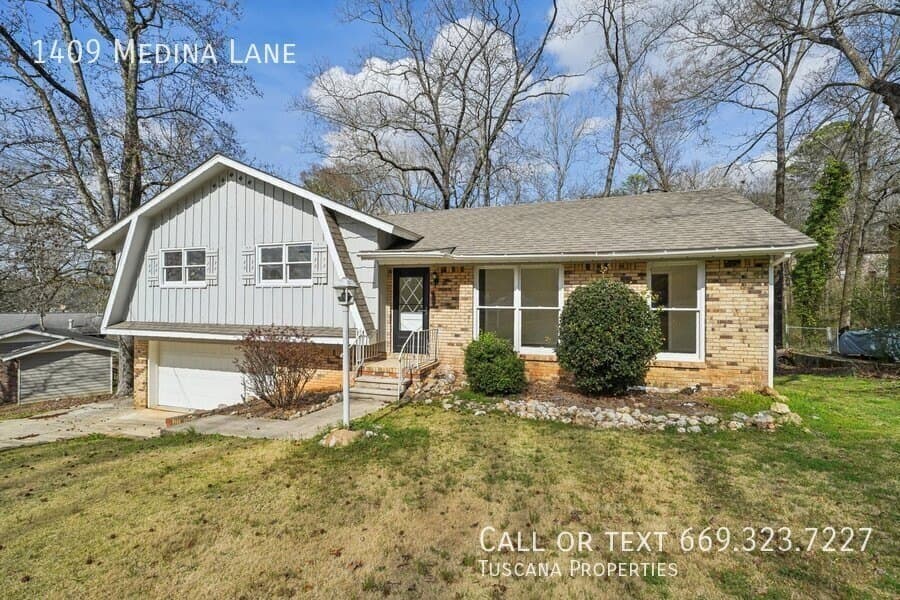 1409 Medina Ln