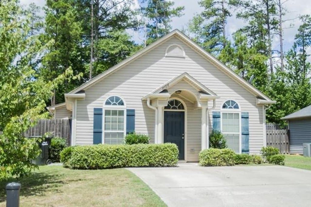 2108 Dutch Ct
