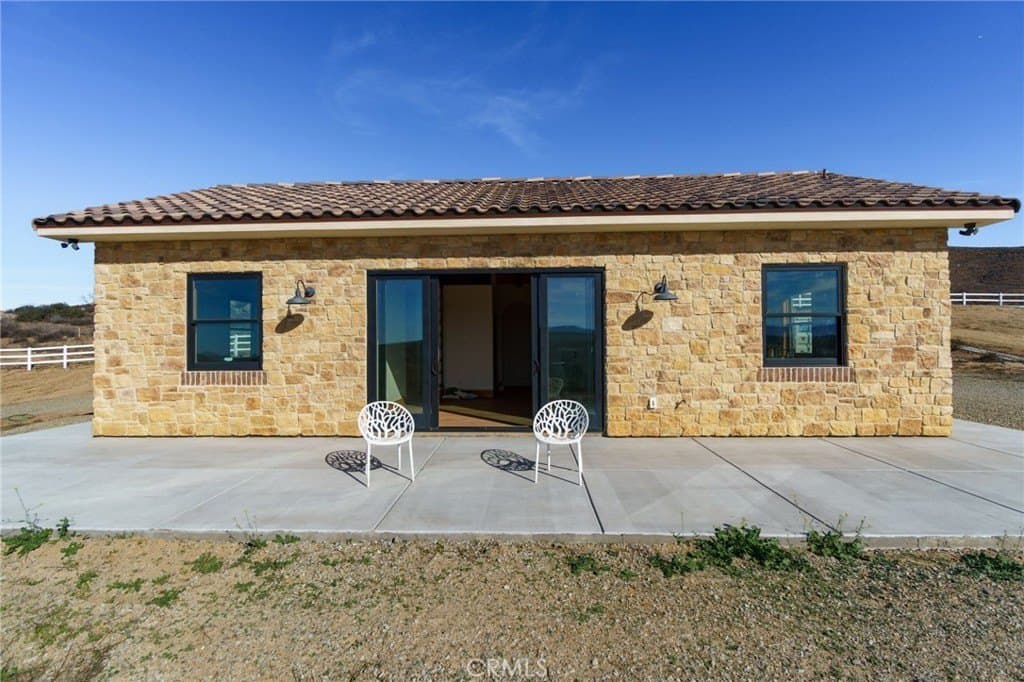 37219 Quarter Valley Rd