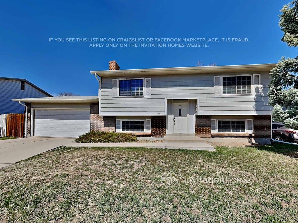 1534 S Fraser Way