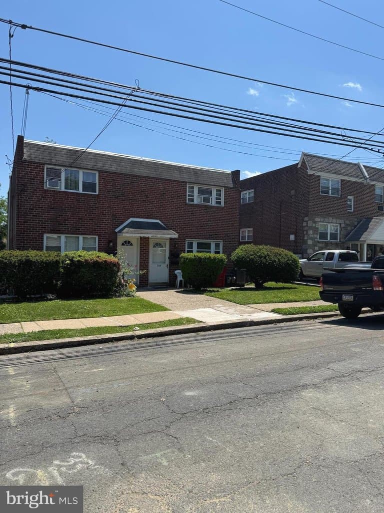 136 N Sylvania Ave