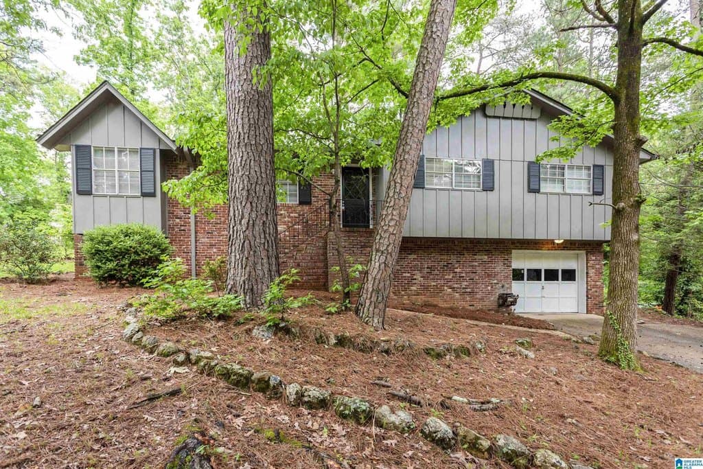 1421 Brewster Cir