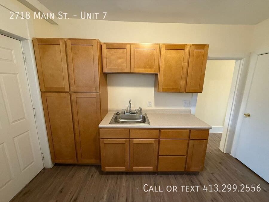 2718 Main St Unit 7