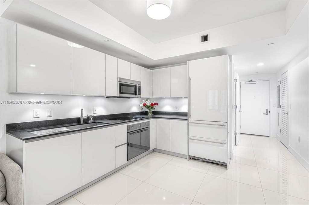 1010 Brickell Ave Unit 1710