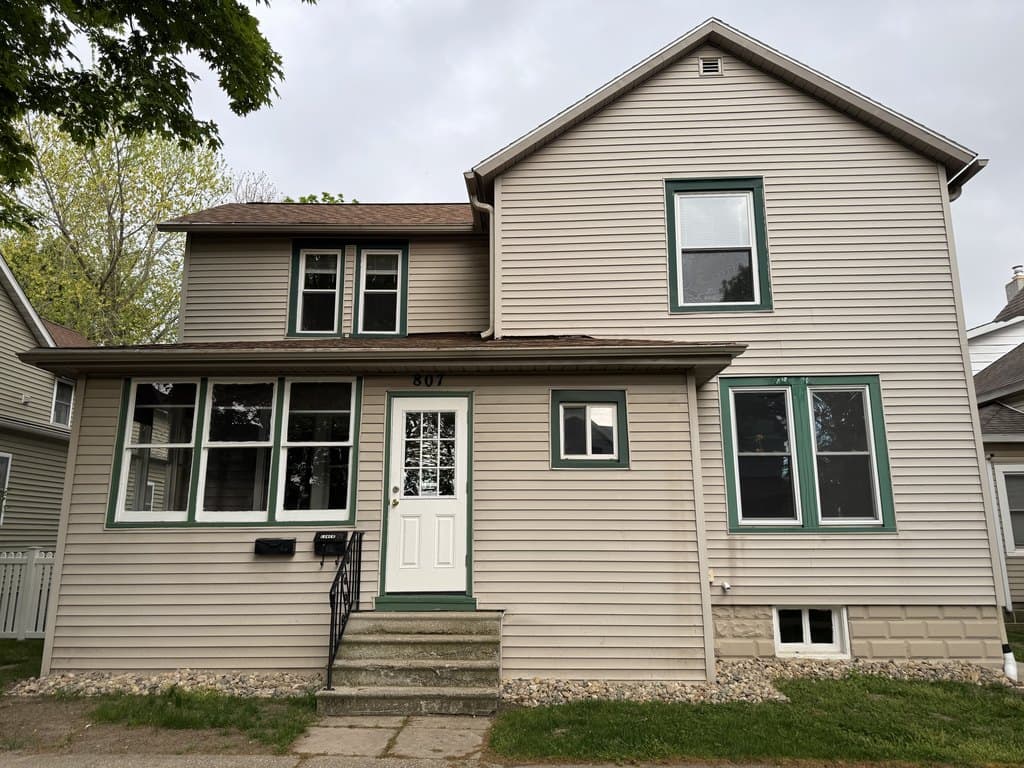 807 Court St Unit Upper