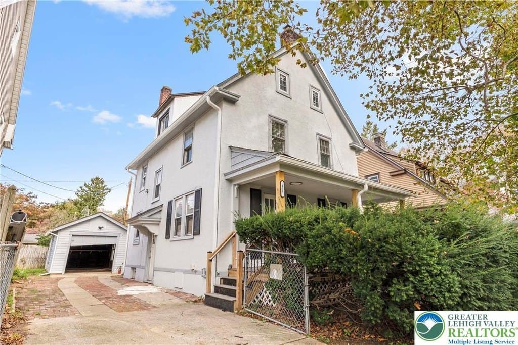 409 E Washington Ave