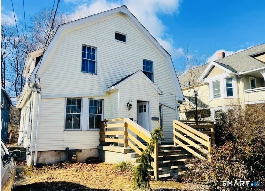 21 Woodbine St