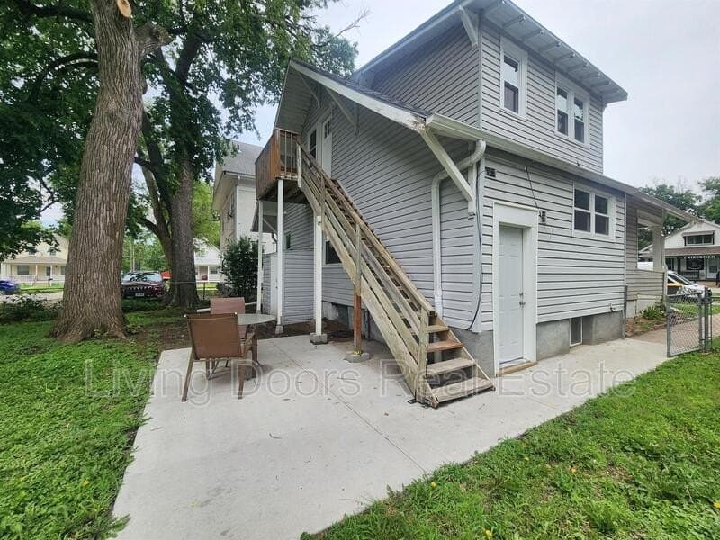 3868 Steele Ave
