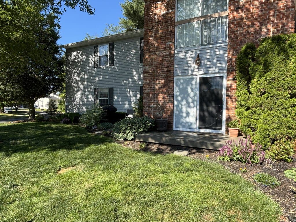 17 Augusta Ct Unit 1