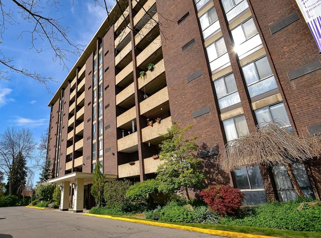 530 N Main Street - The Townhouse.