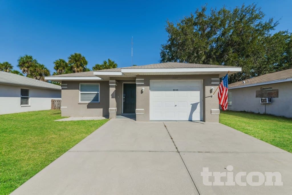 2835 31st Avenue E Bradenton FL