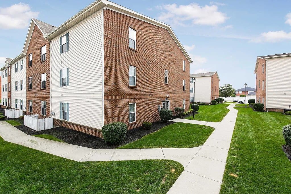 Enclave at Albany Park