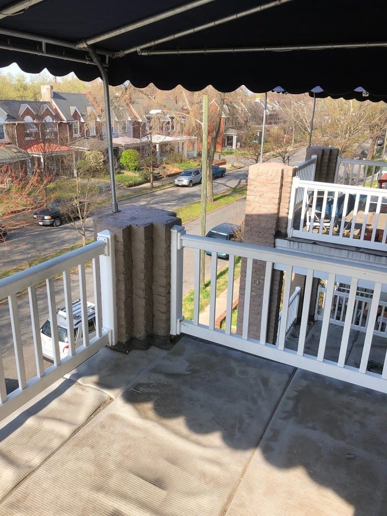 2010 Rosewood Ave