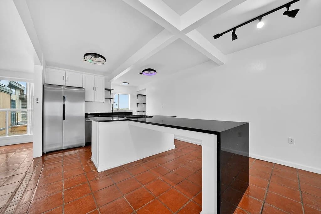 Four Oaks Apartments