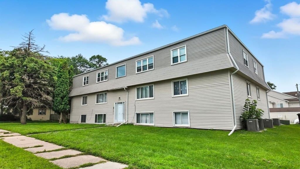 Leavitt Park Apartments