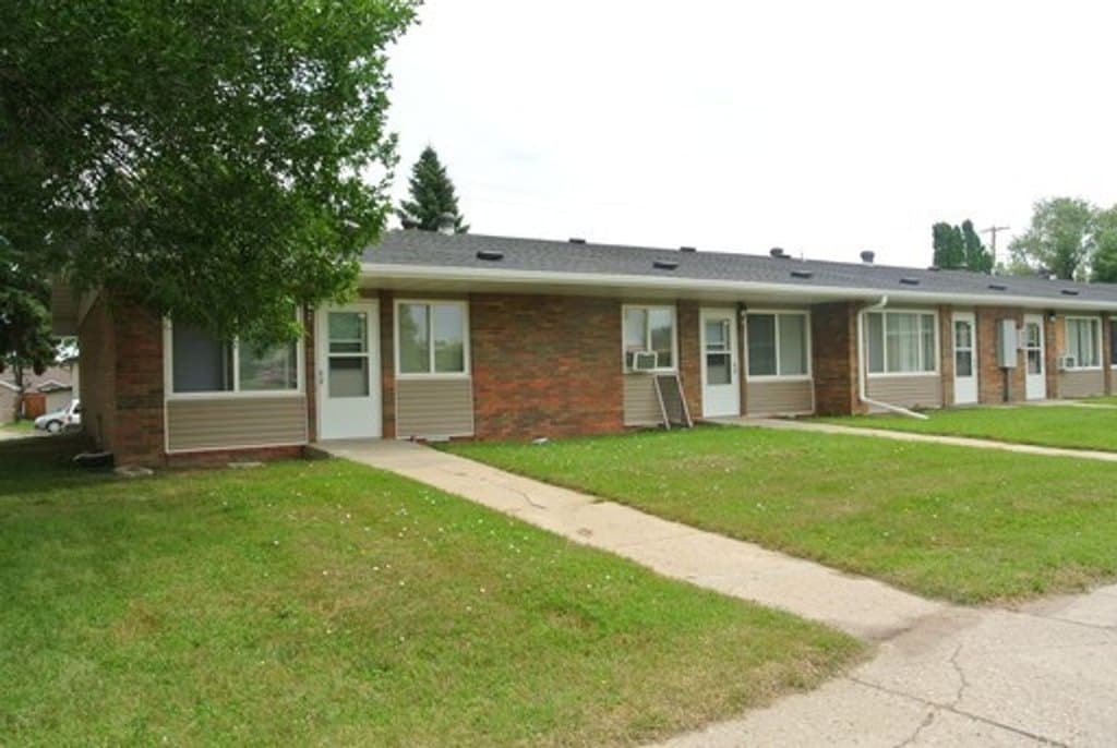 10 19th Ave SW