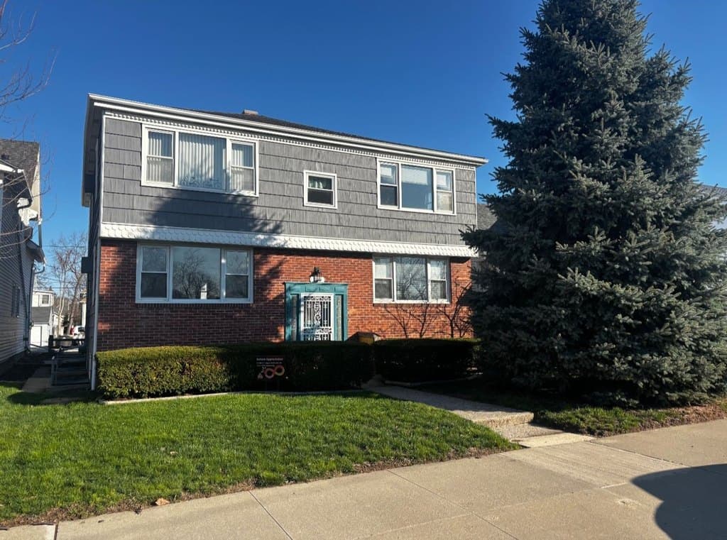 1115 Edgewater
