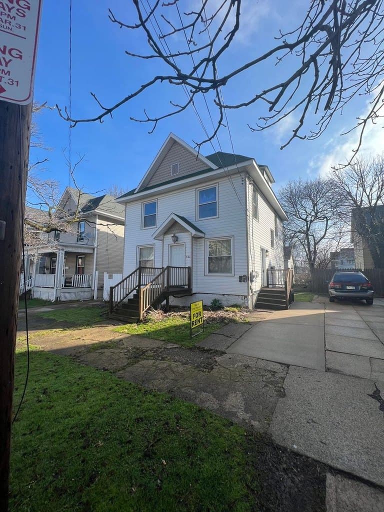 721 POPLAR