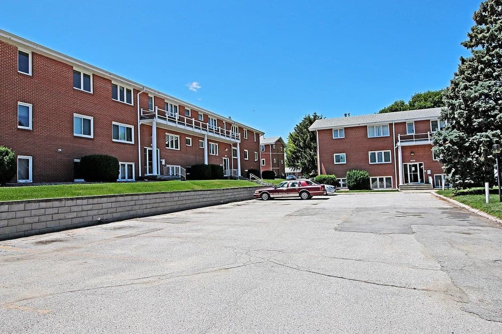 Flats on 75th