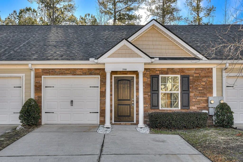 Stonewyck Luxury Townhomes