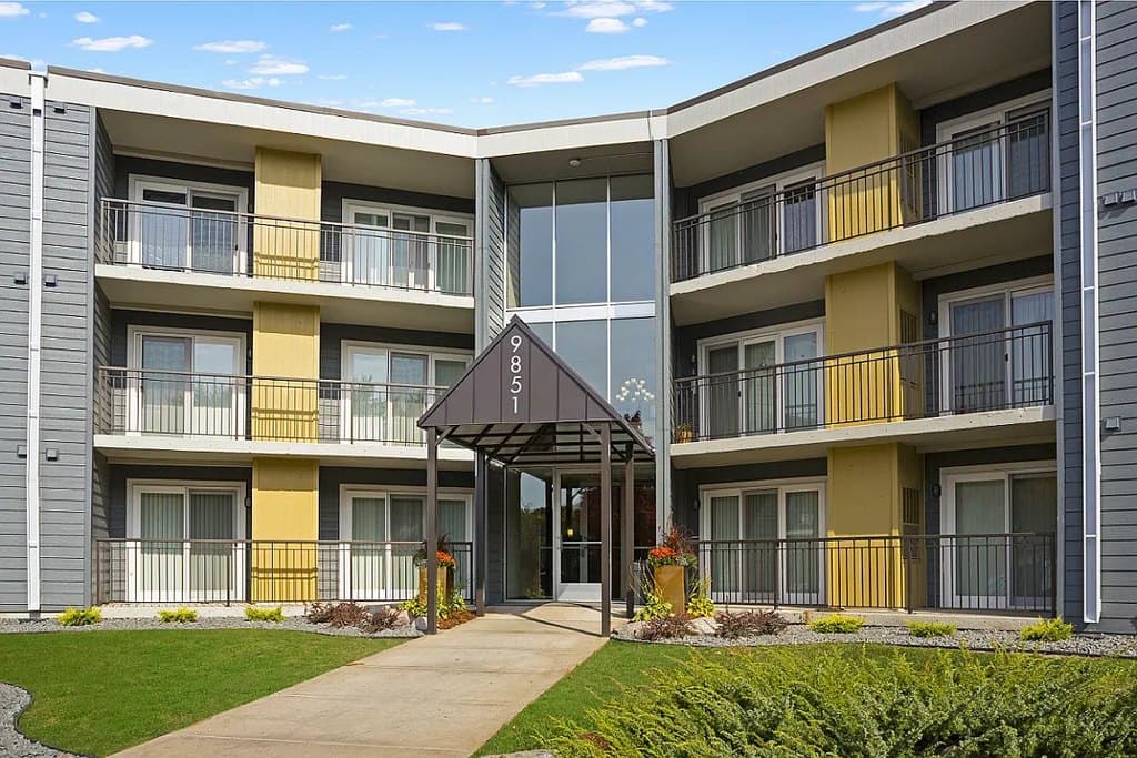 Pebblebrook Court