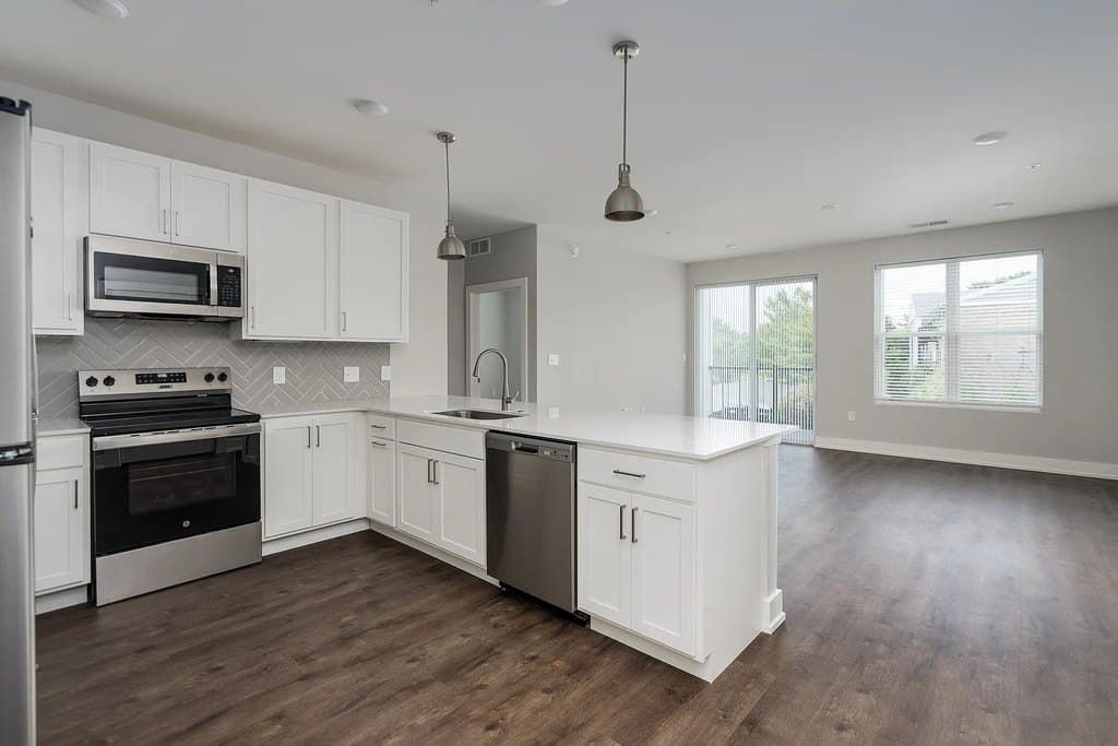 Knob Hill Apartments