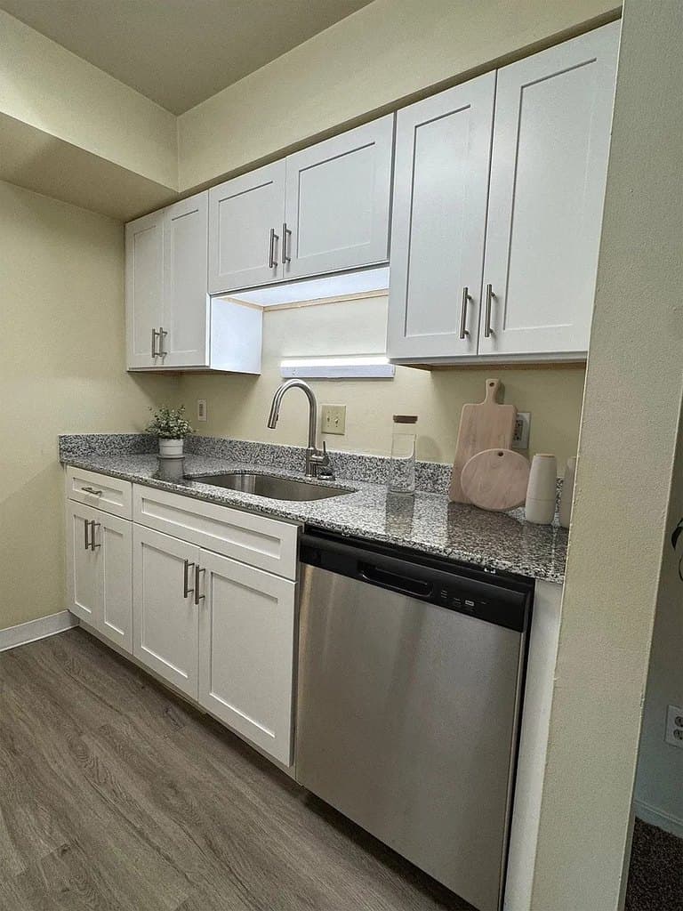 611 Regency Way